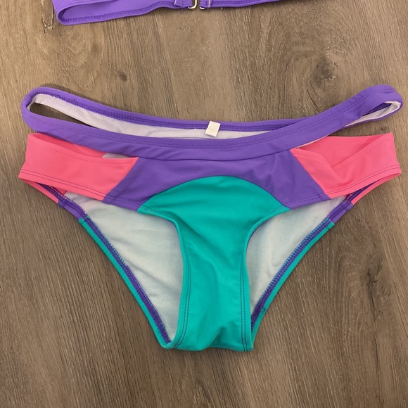 Colour block bikini set - Picture 3 of 4
